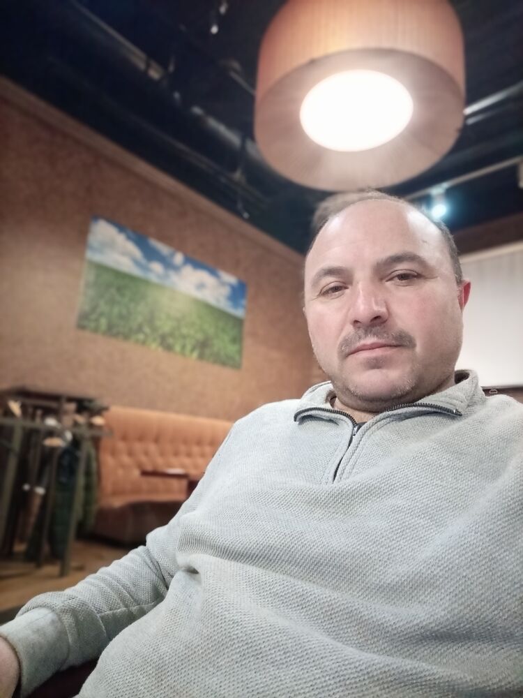  50056845  Ali, 44 ,    