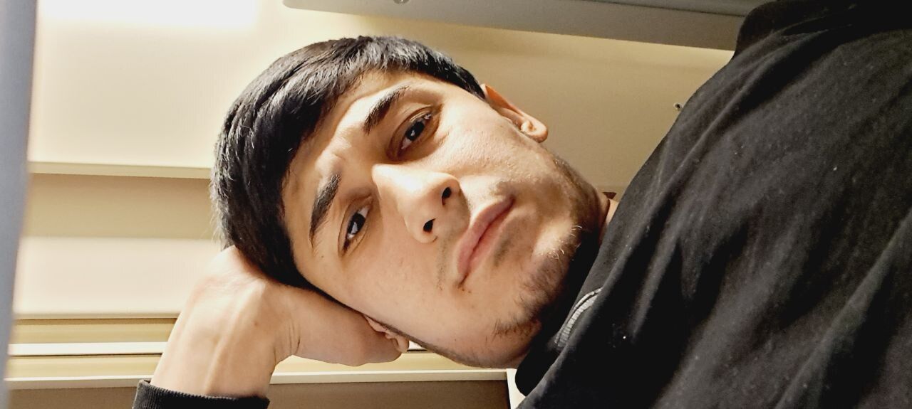  39203525  Farrux, 32 ,    