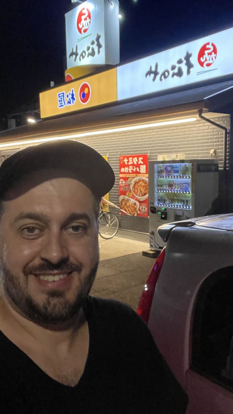  -,   Luis, 43 ,     , c 