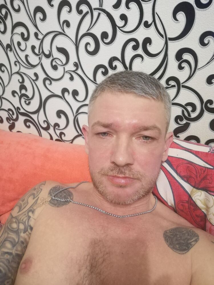 31194545  Kirill, 43 ,    -