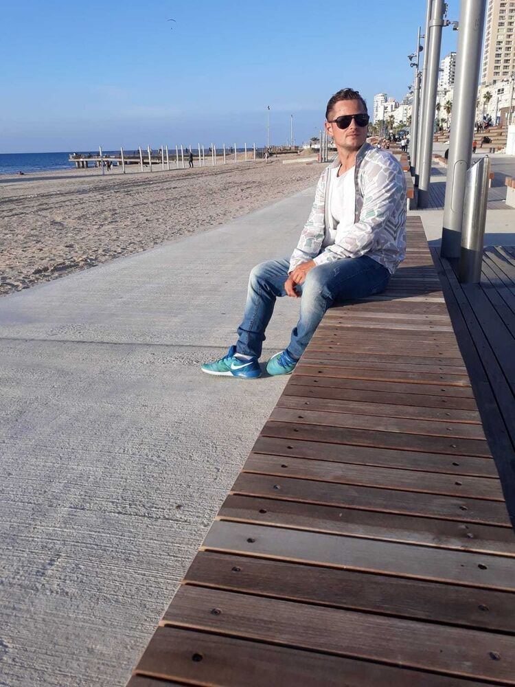  ,   Seruy, 35 ,   