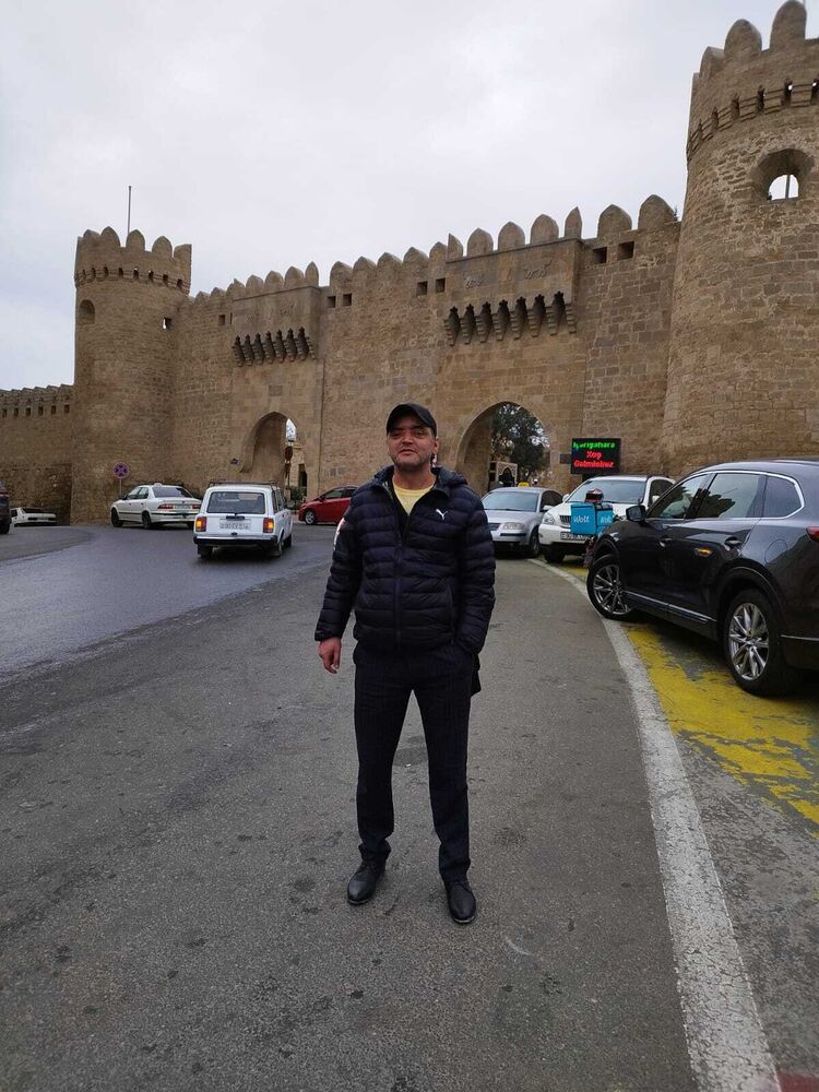  37303025  Ramin, 48 ,    