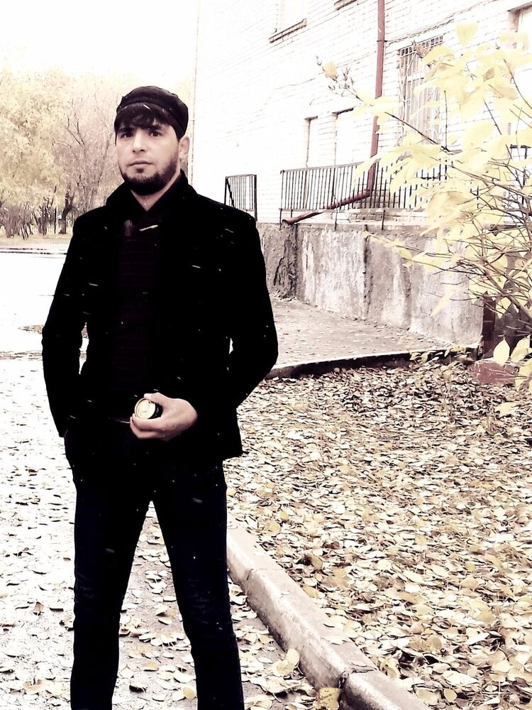  35275205  Akhmed, 34 ,    