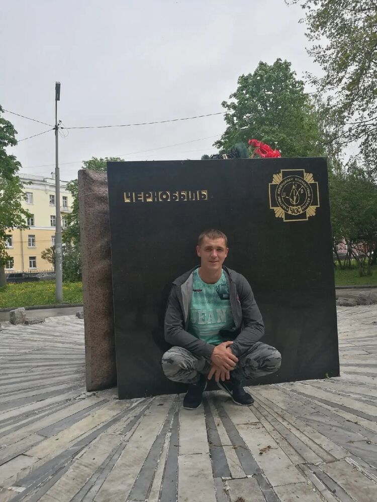  49082585  , 32 ,    