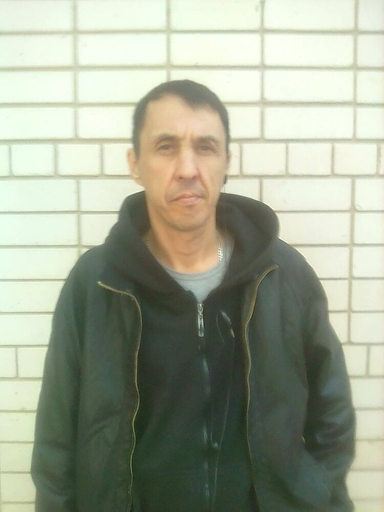  Targu Jiu,   , 46 ,   ,   , c 
