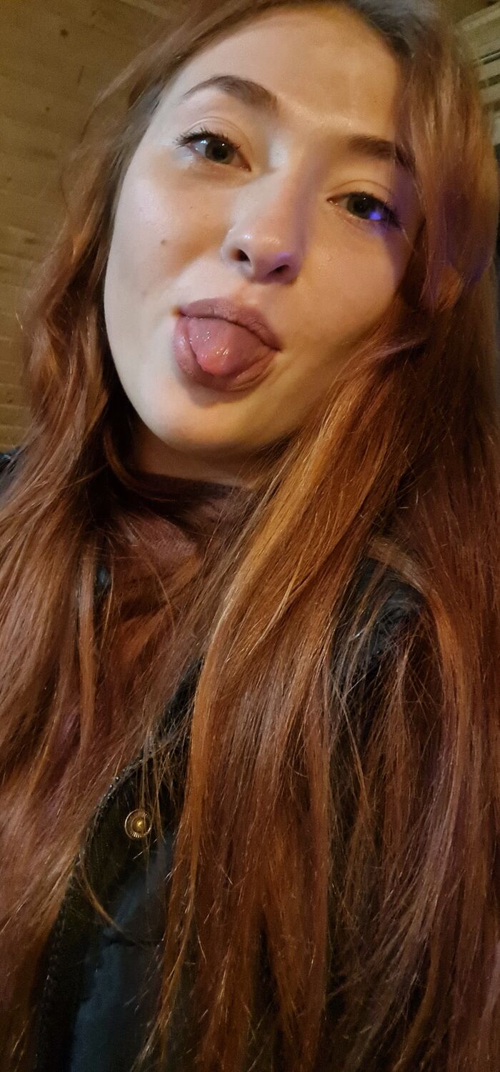  27201975  , 28 ,    -