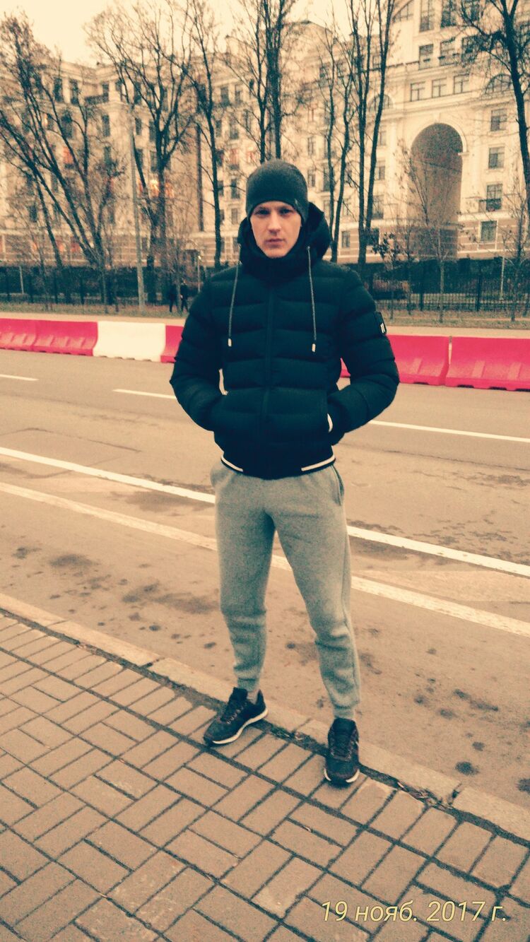  24566275  , 34 ,    