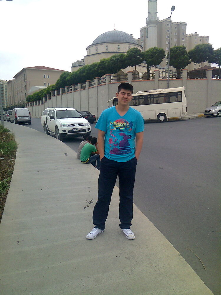  4968285  Bobur, 32 ,    