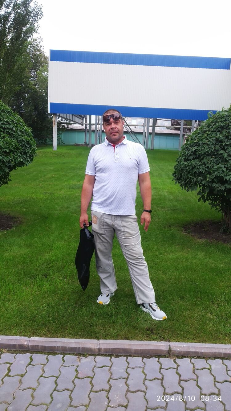  53519585  Alexander, 41 ,    