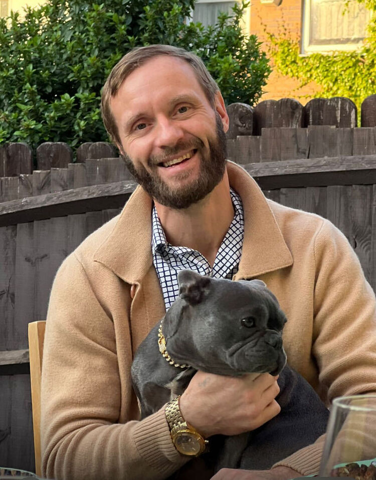  54292315  , 48 ,    Greenwich