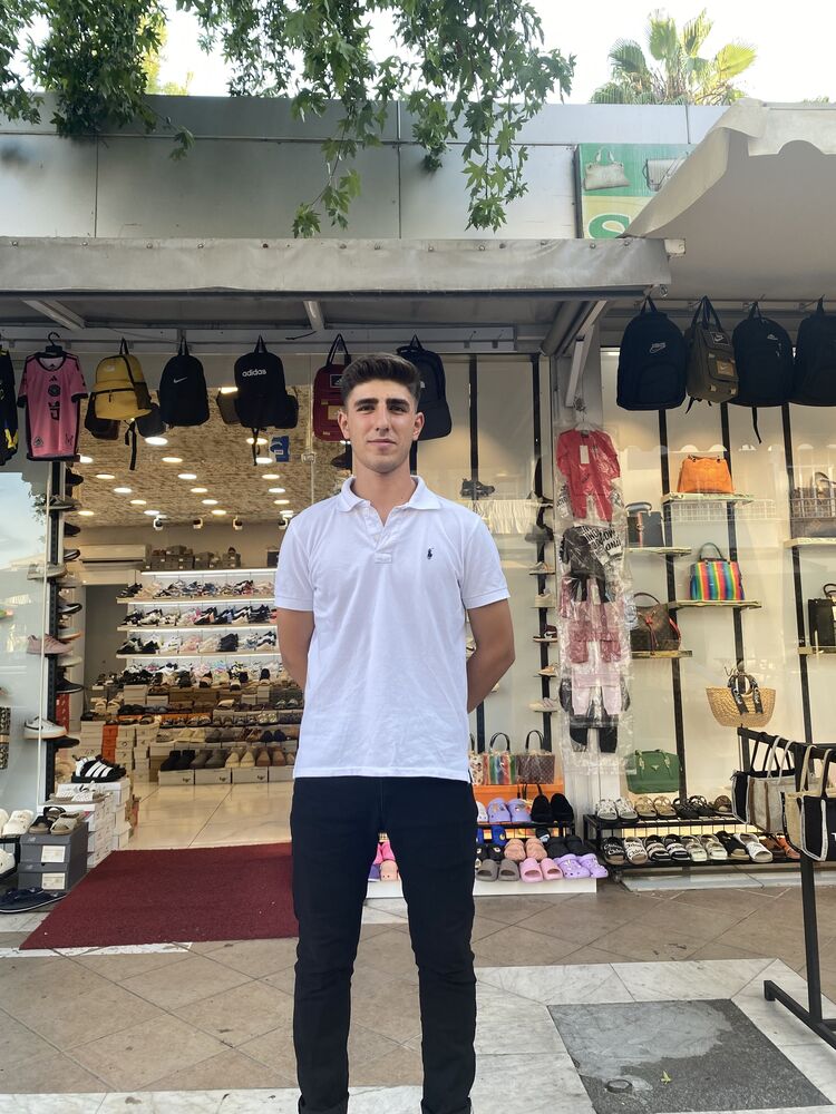  45374685  Josehp, 22 ,    Altinbasak