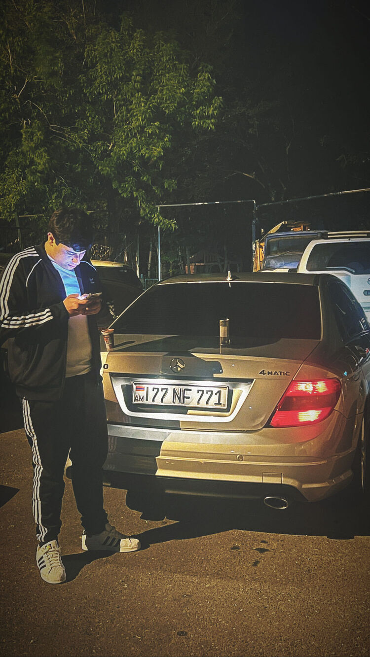  ,   SurHovsepian, 25 ,   ,   