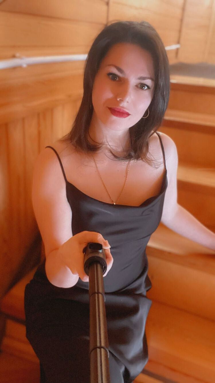  51543795  Anna, 36 ,    