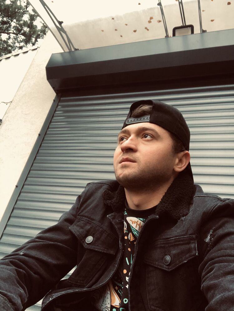  ,   Irakli, 25 ,   ,   