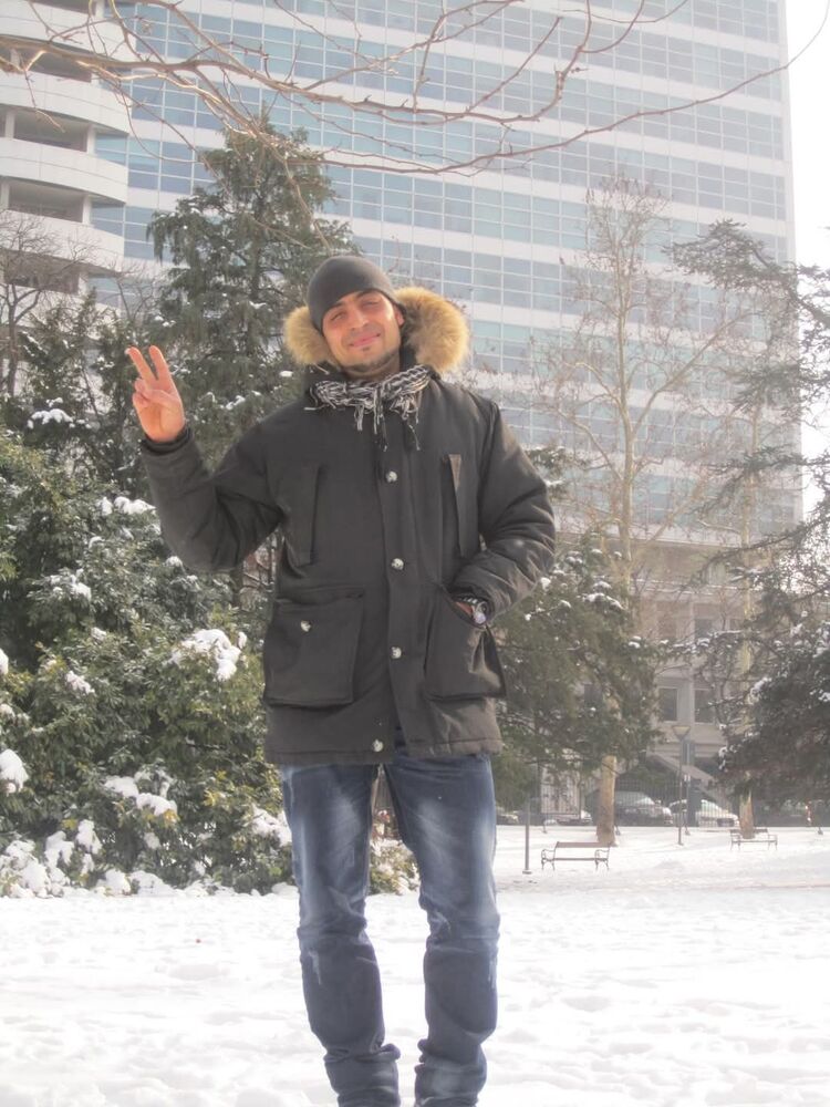  48899695  Ramzi, 37 ,    
