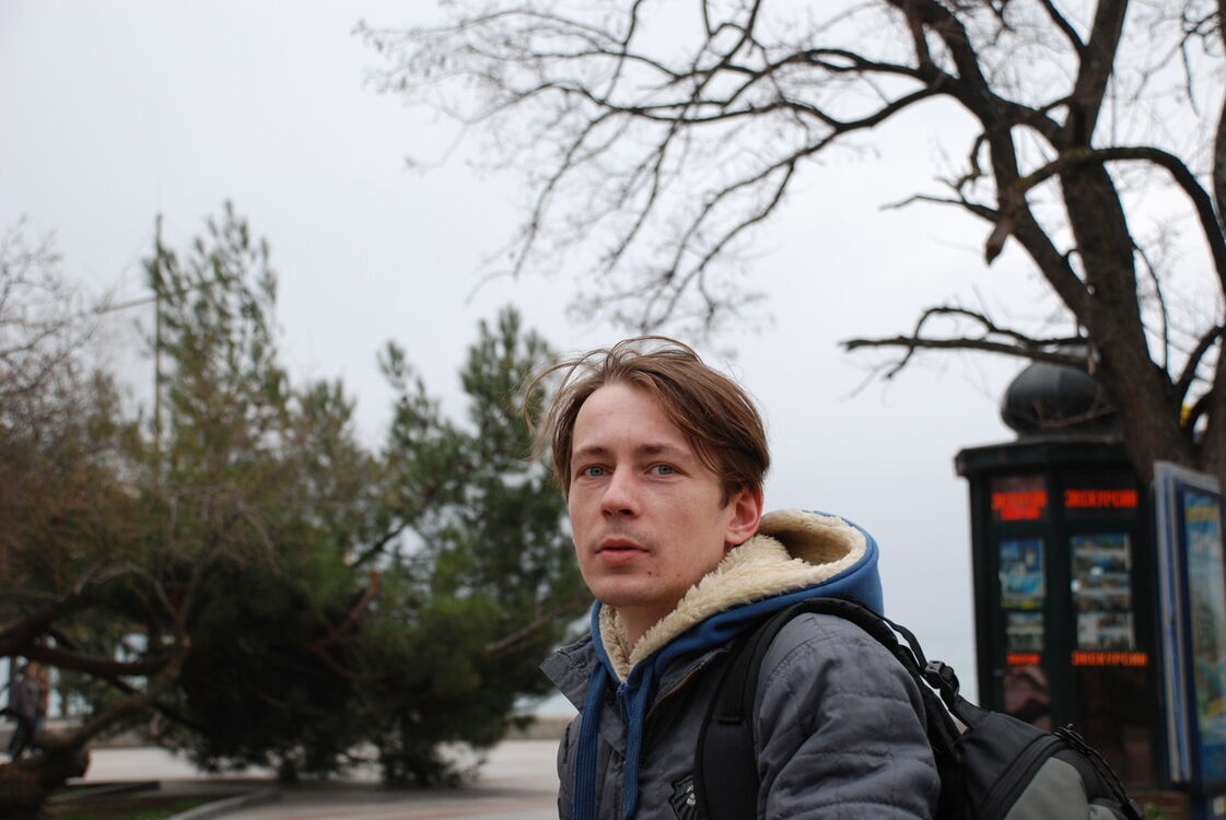  5791555  Viktor, 42 ,    