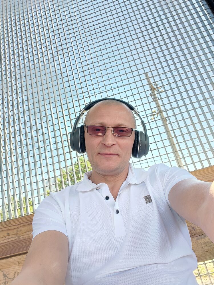  52043505  , 47 ,    