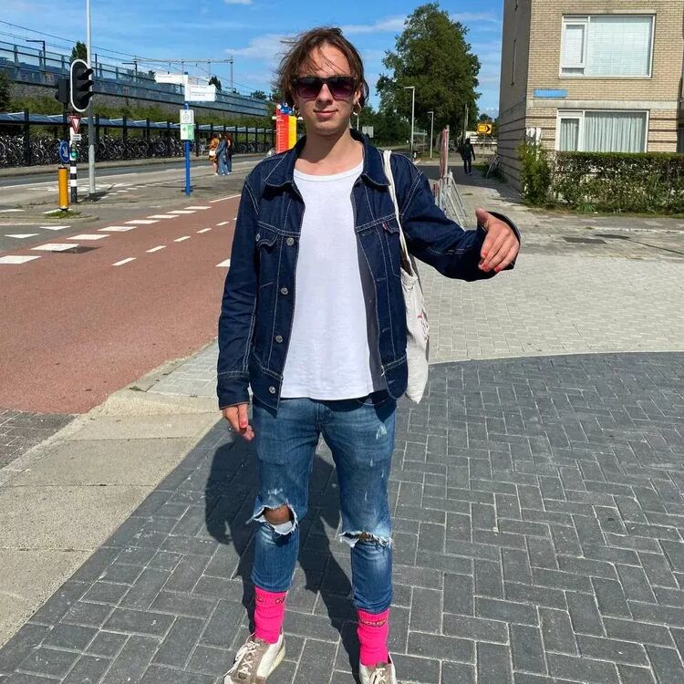  ,   Vinnyvan, 20 ,   ,   