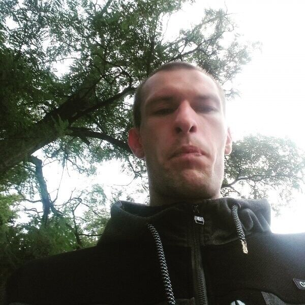 20599515  Igor, 31 ,    