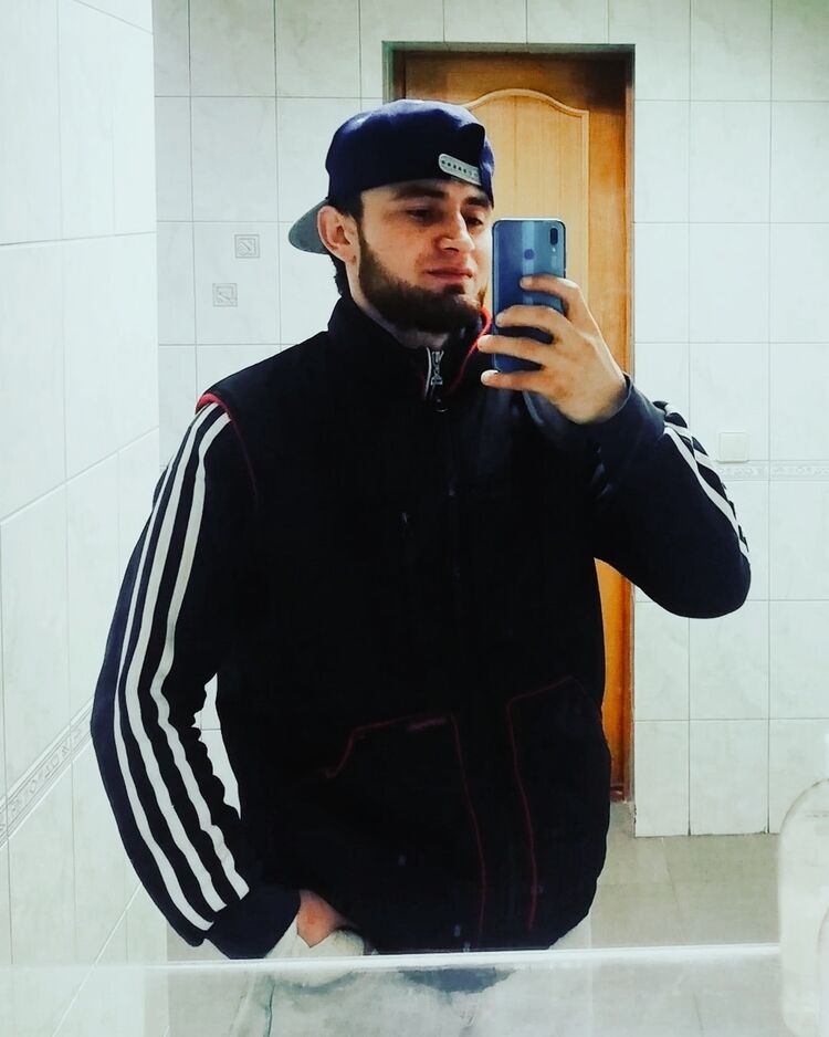  44270755  Muhhamad, 26 ,    