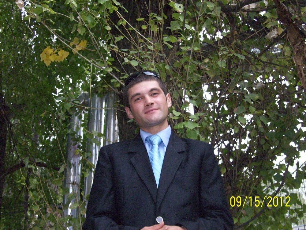  8194565  Serghei, 38 ,    