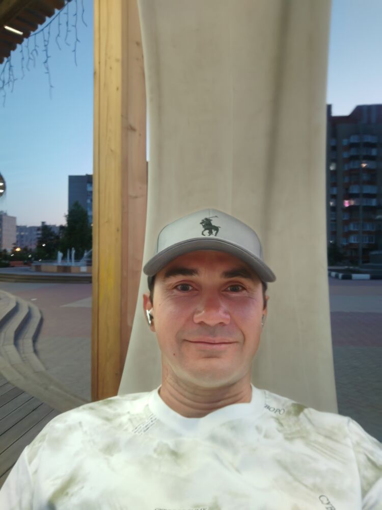  ,   Artem, 37 ,   ,   , c 