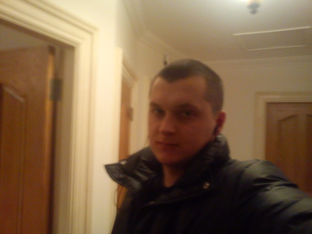  6173895  Andrej, 43 ,    