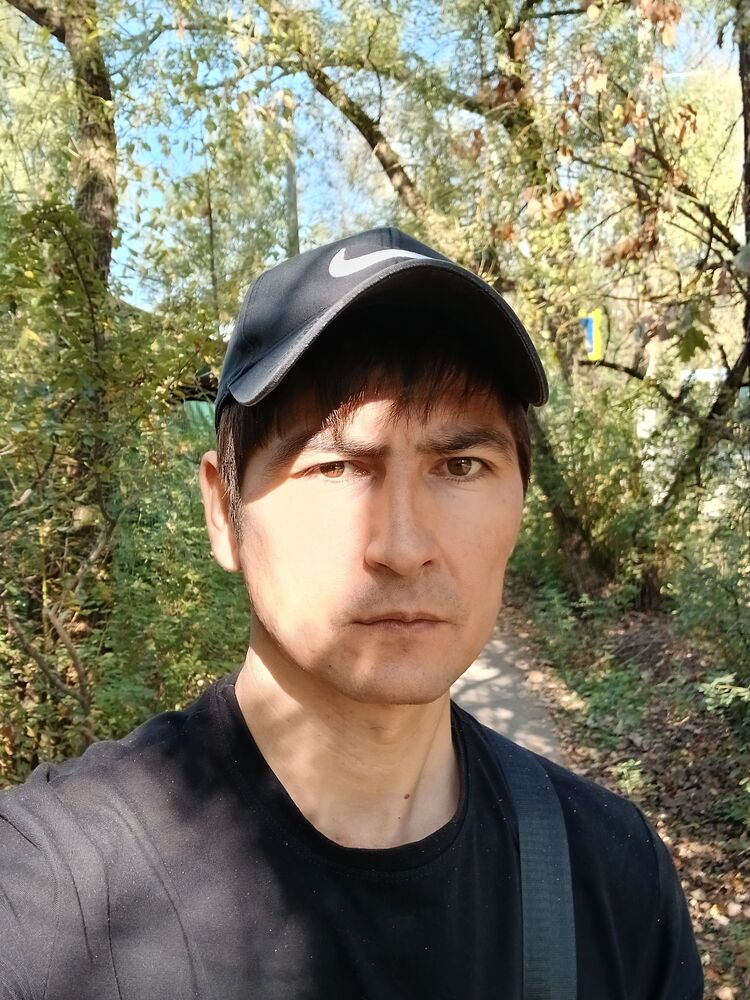  46408985  Urozali, 38 ,    