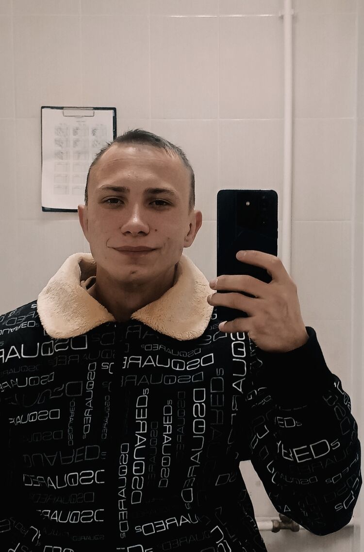  46976435  Svyatoslav, 24 ,    -