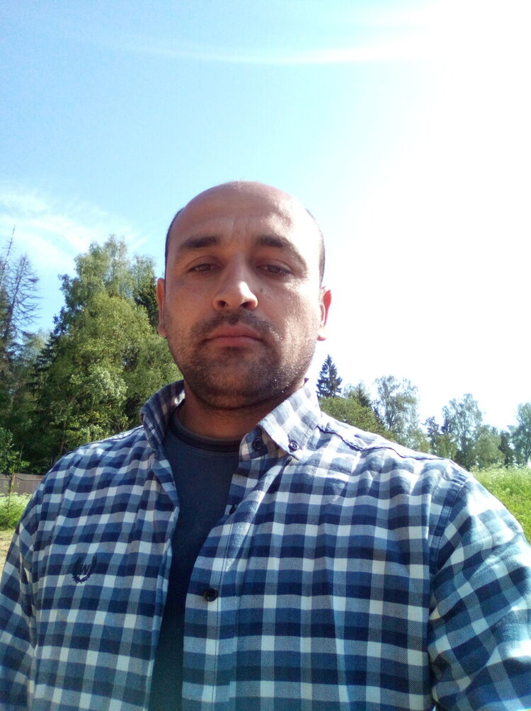  20606205  Javlon, 38 ,    