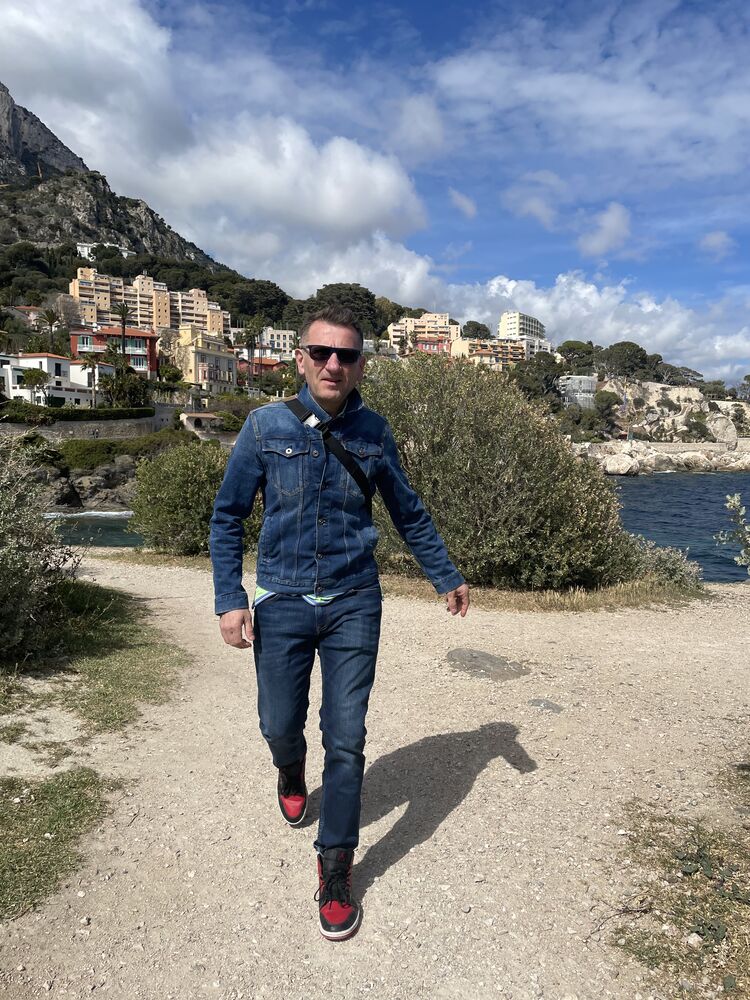  ,   Nicolae, 48 ,   ,   , c 