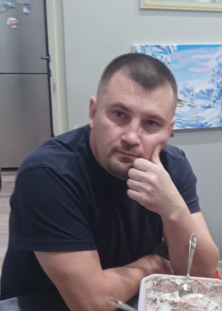  33203535  Alekcey, 42 ,    