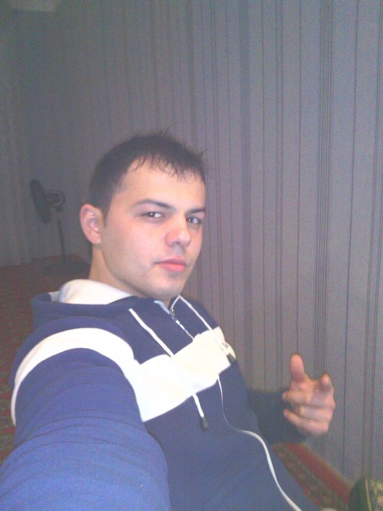 4032585  Oybek, 36 ,    