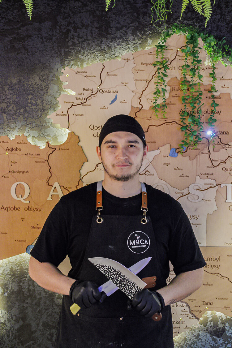  53640245  Igor, 27 ,    