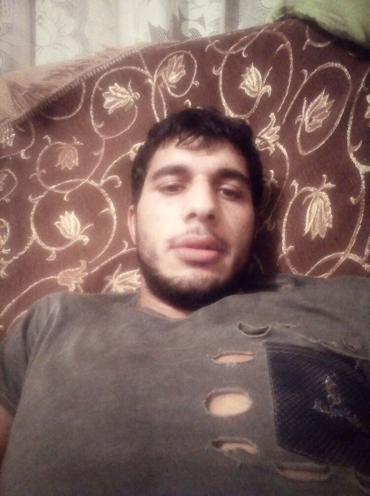  ,   Arman, 27 ,   ,   , c 
