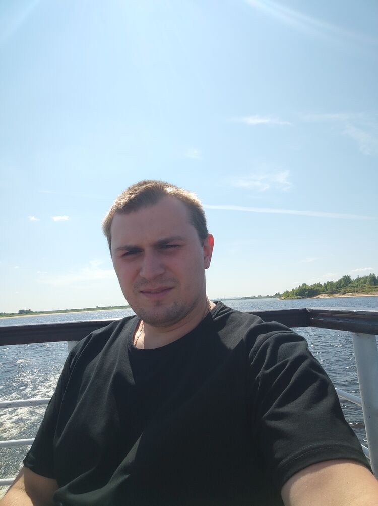  38536455  Alexander, 27 ,    -