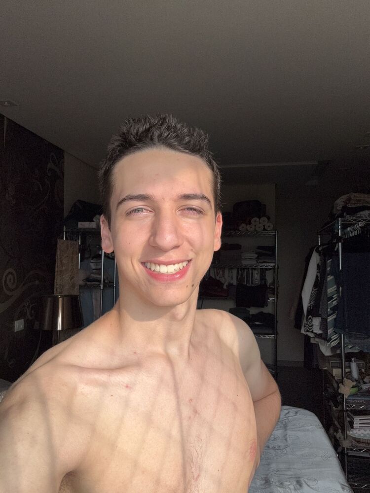  Airway Heights,   Nicolas, 22 ,   ,   