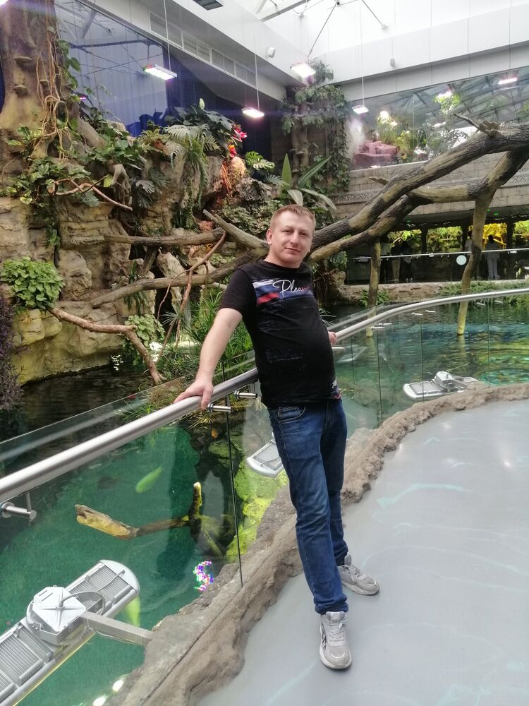  49636375  Vasily, 37 ,    