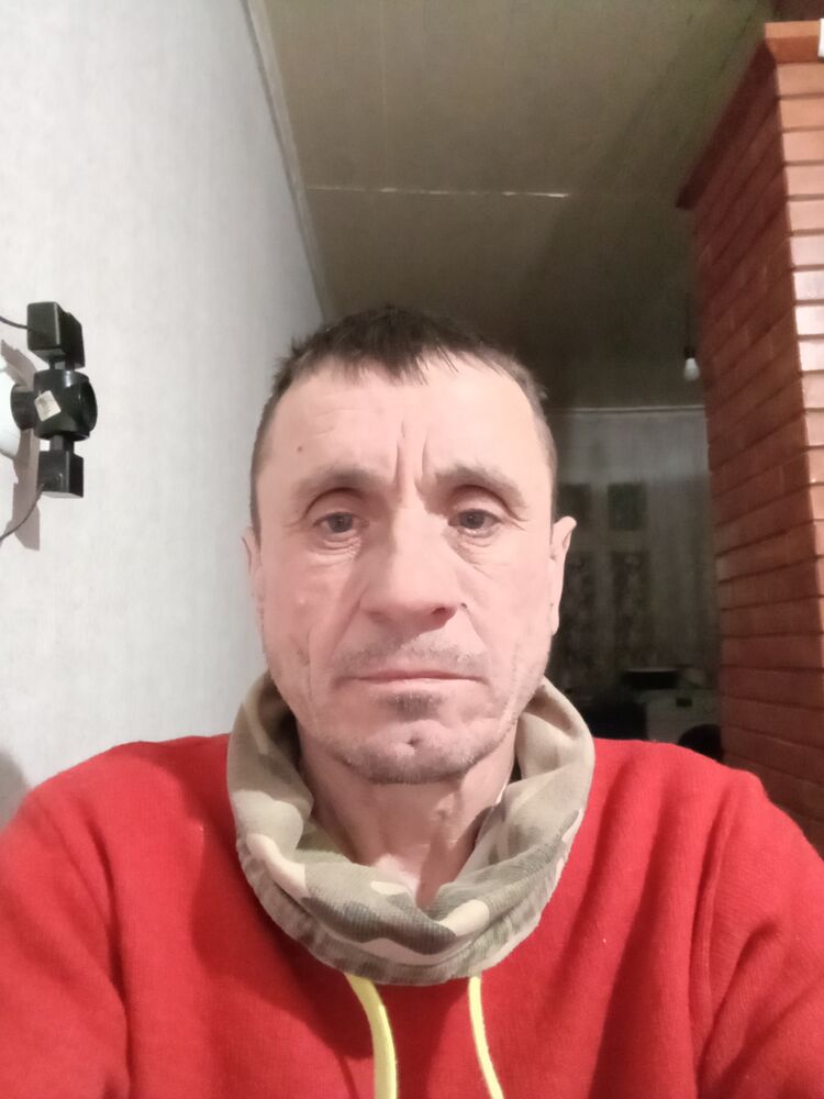  ,   Victor, 52 ,   ,   