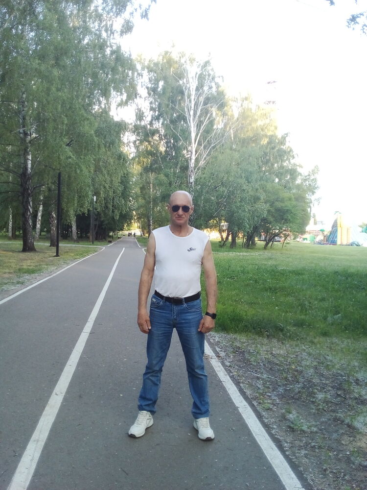  44240675  , 63 ,    