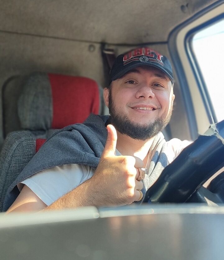  44970295  Ivan, 37 ,    