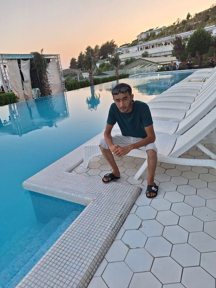  ,   Rustam, 33 ,   ,   