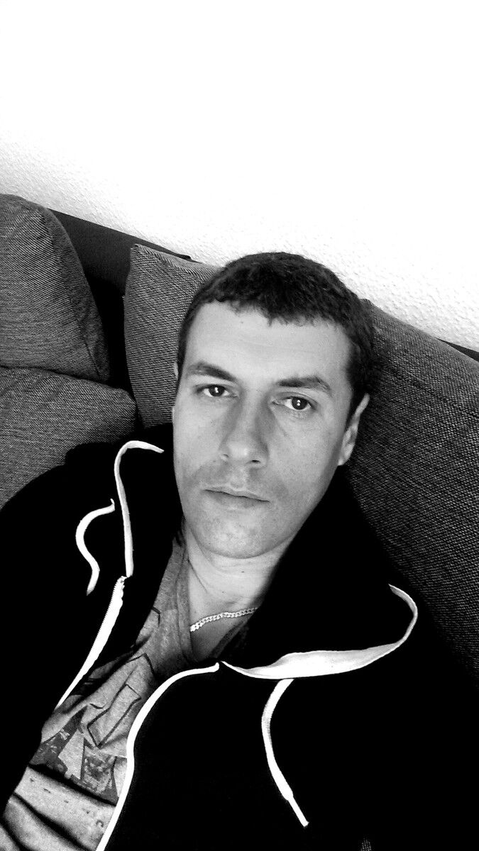  8374315  , 47 ,    Remscheid