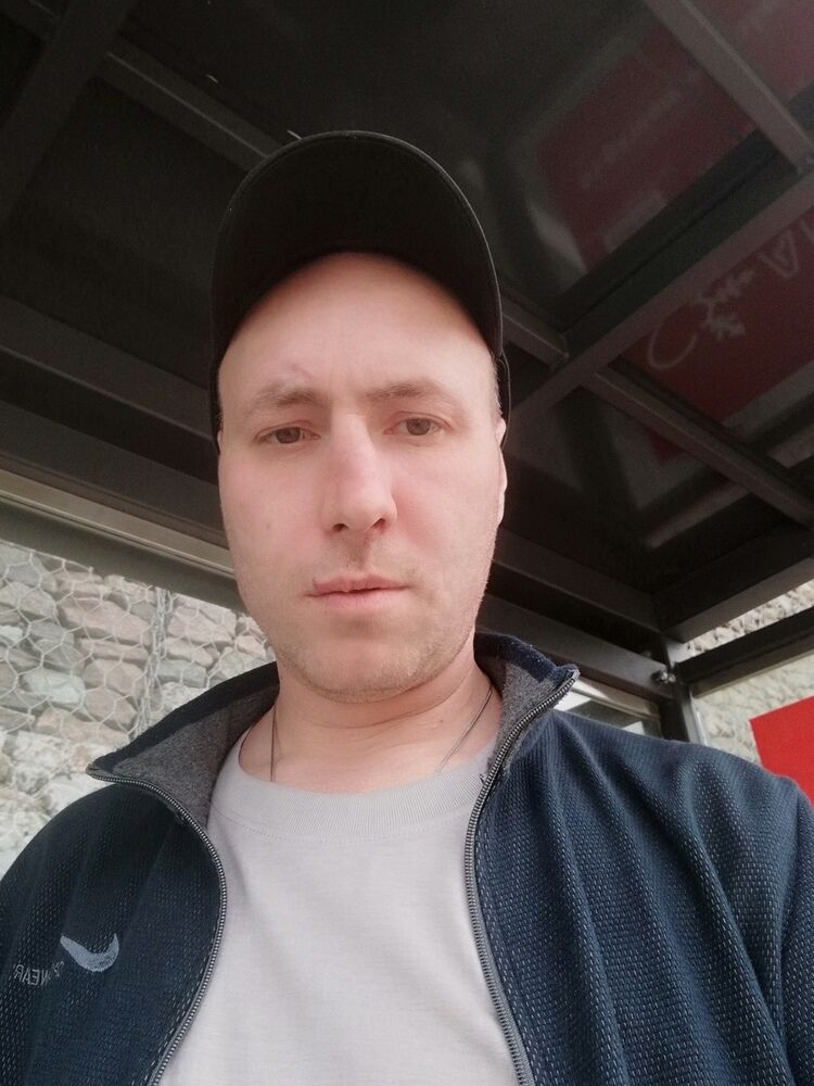  19611225  Andrei, 45 ,    