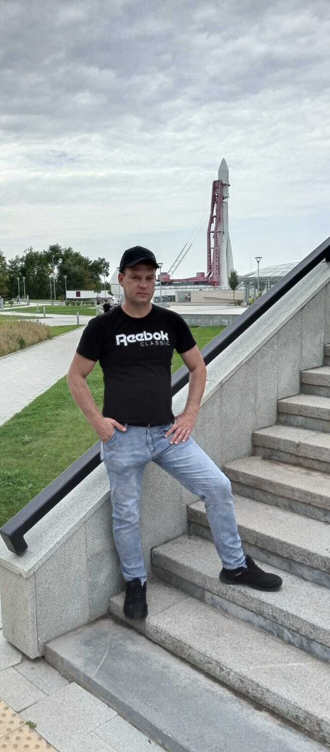  45538425  Alexander, 35 ,    