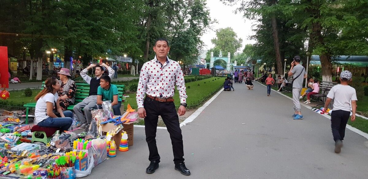  17335235  Ulugbek, 44 ,    