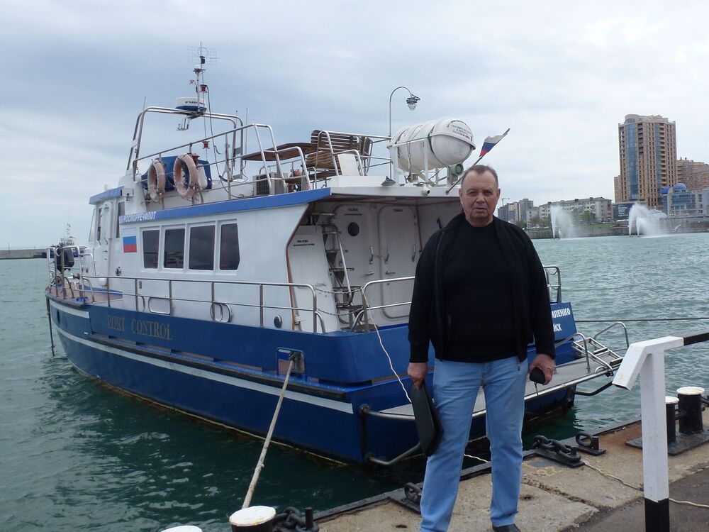  ,   Victor, 62 ,   c 