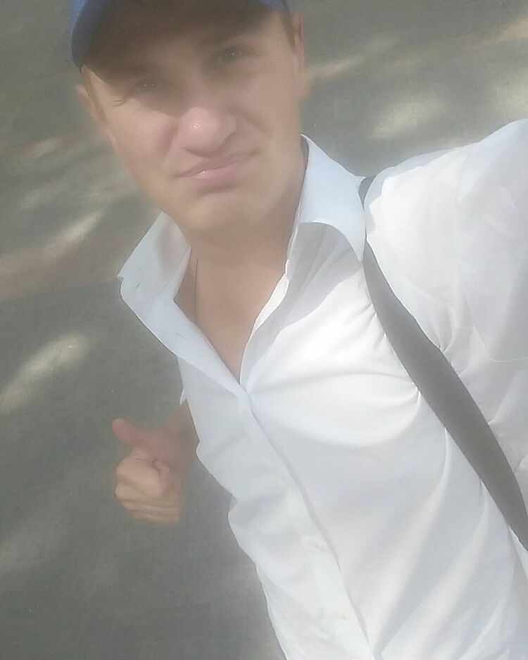  21071455  Platon, 36 ,    