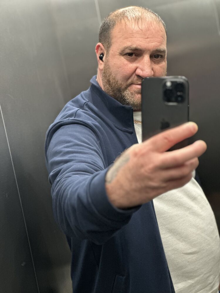 ,   Ruslan, 41 ,   ,   , c , 