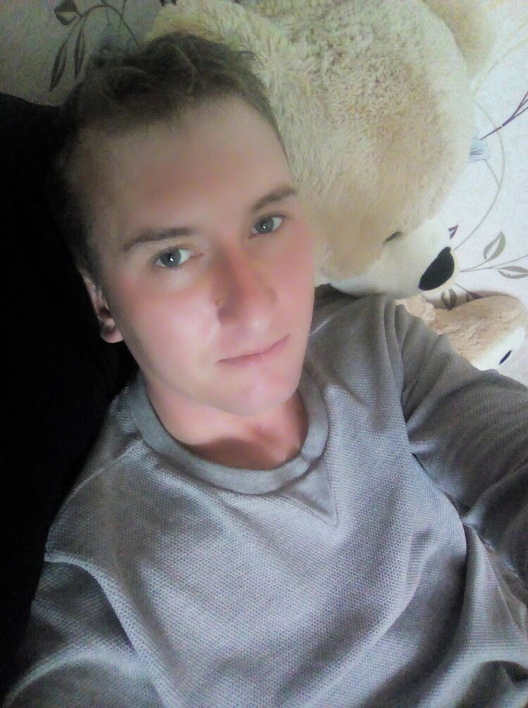  20906815  Anton, 38 ,    